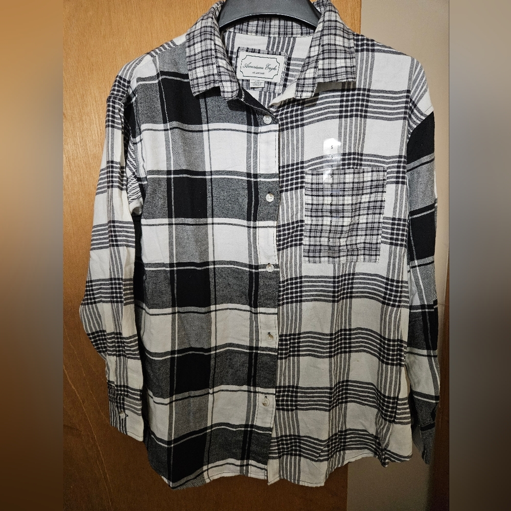 American eagle lounge shirt